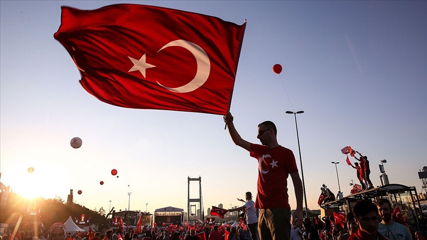 15 Temmuz Demokrasi ve Milli Birlik Günü: Resmi Tatil Hakkında Bilinmesi Gerekenler