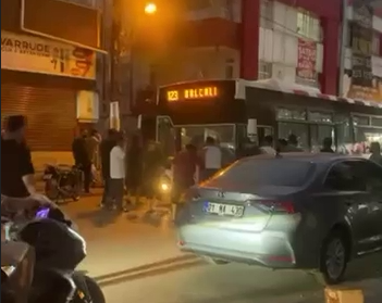 Adana'da Toplu Taşıma Aracına Saldırı: Şoför Hastanelik Oldu