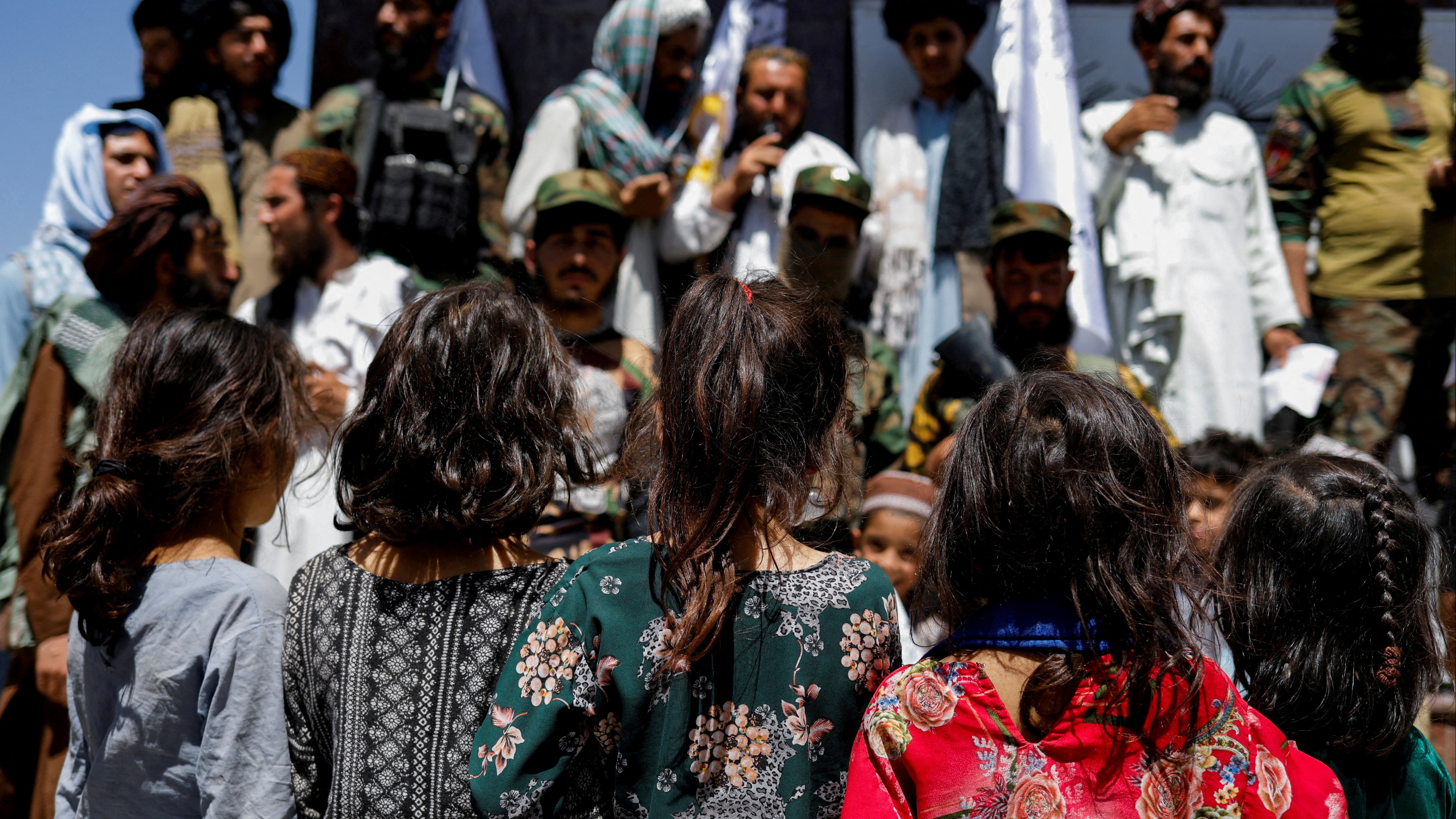 Afganistan'da Şok Karar! Taliban Kız Çocuklarının Sessizliğini 'Rıza' Sayacak!