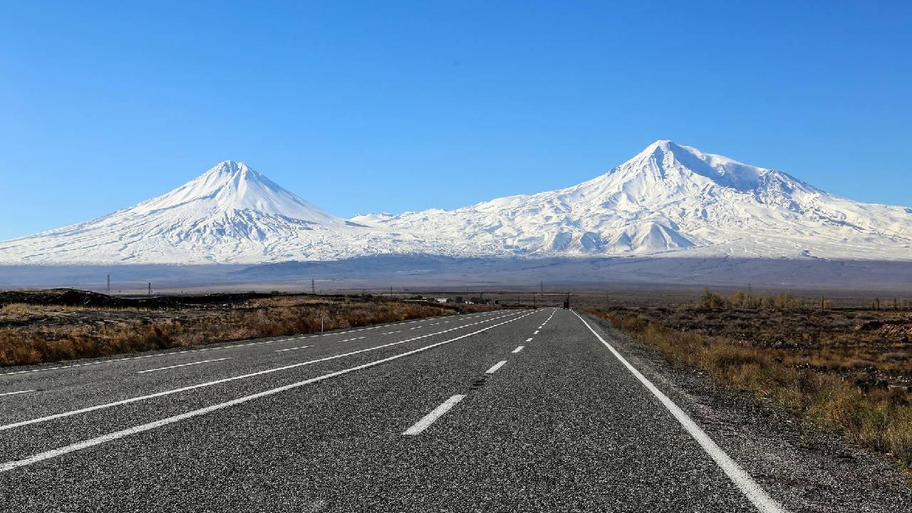 Ağrı Dağı'nda Motor Sesi Yükseliyor! Türkiye'nin Zirvesinde Tarihi Yarış!