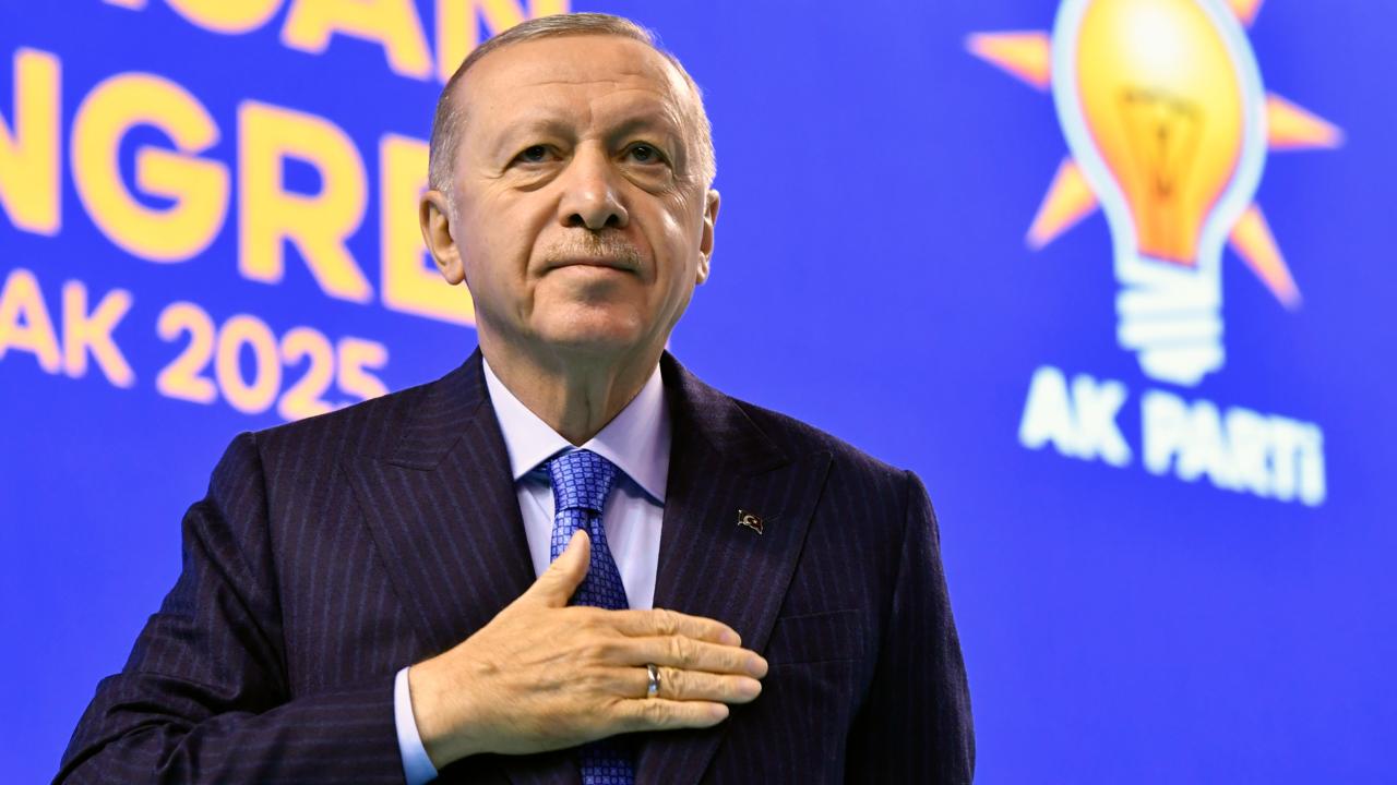 AK Parti'de 25. Yıl Hazırlığı: Siyasi Yolculukta Yeni Dönem