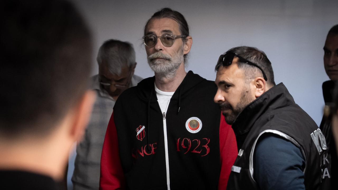 Ankara'da İdari Karar: Etimesgut Belediye Başkanı Erdal Beşikçioğlu Görevden Uzaklaştırıldı