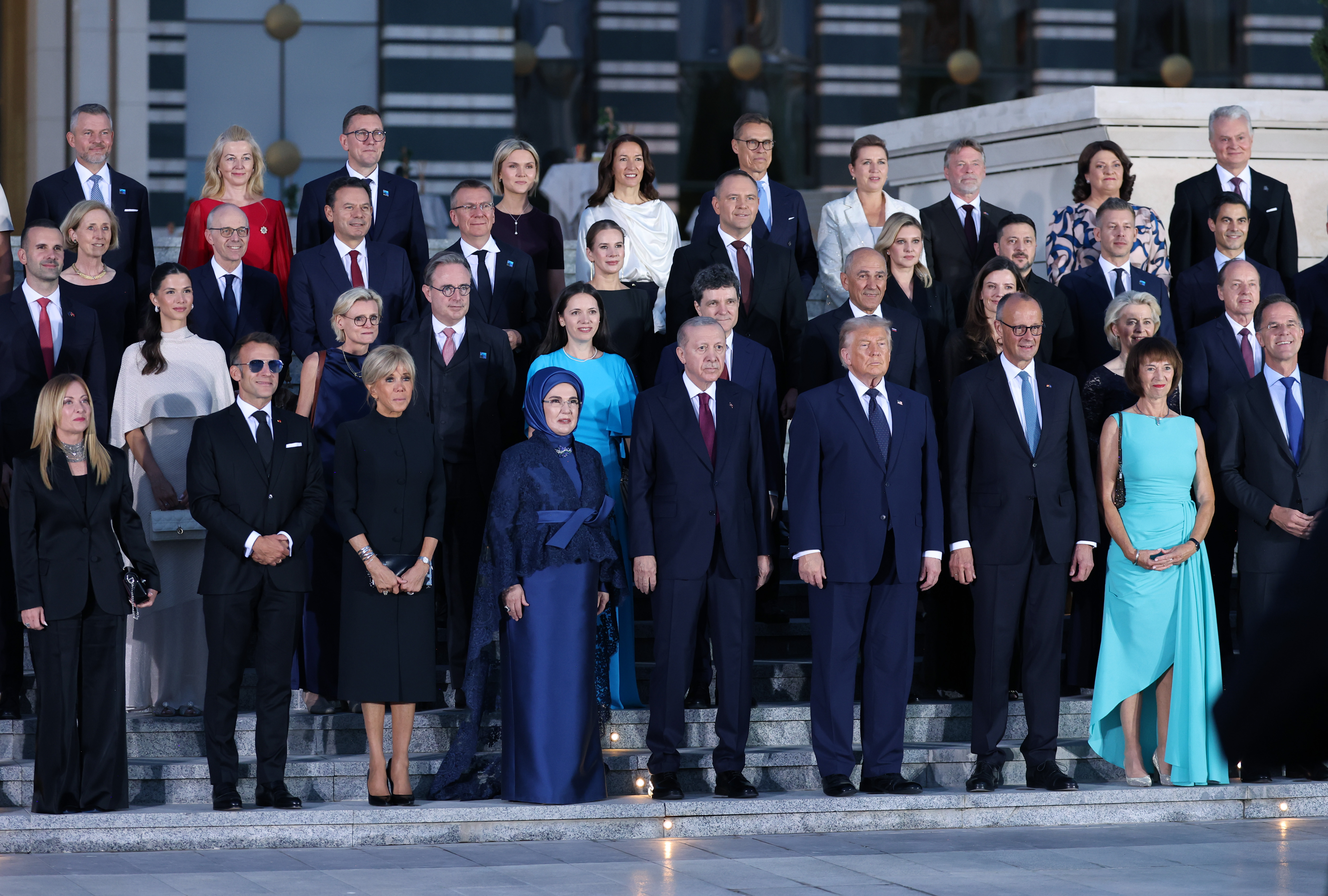 Ankara'da NATO Zirvesi'nde İkinci Gün: 32 Lider Masada