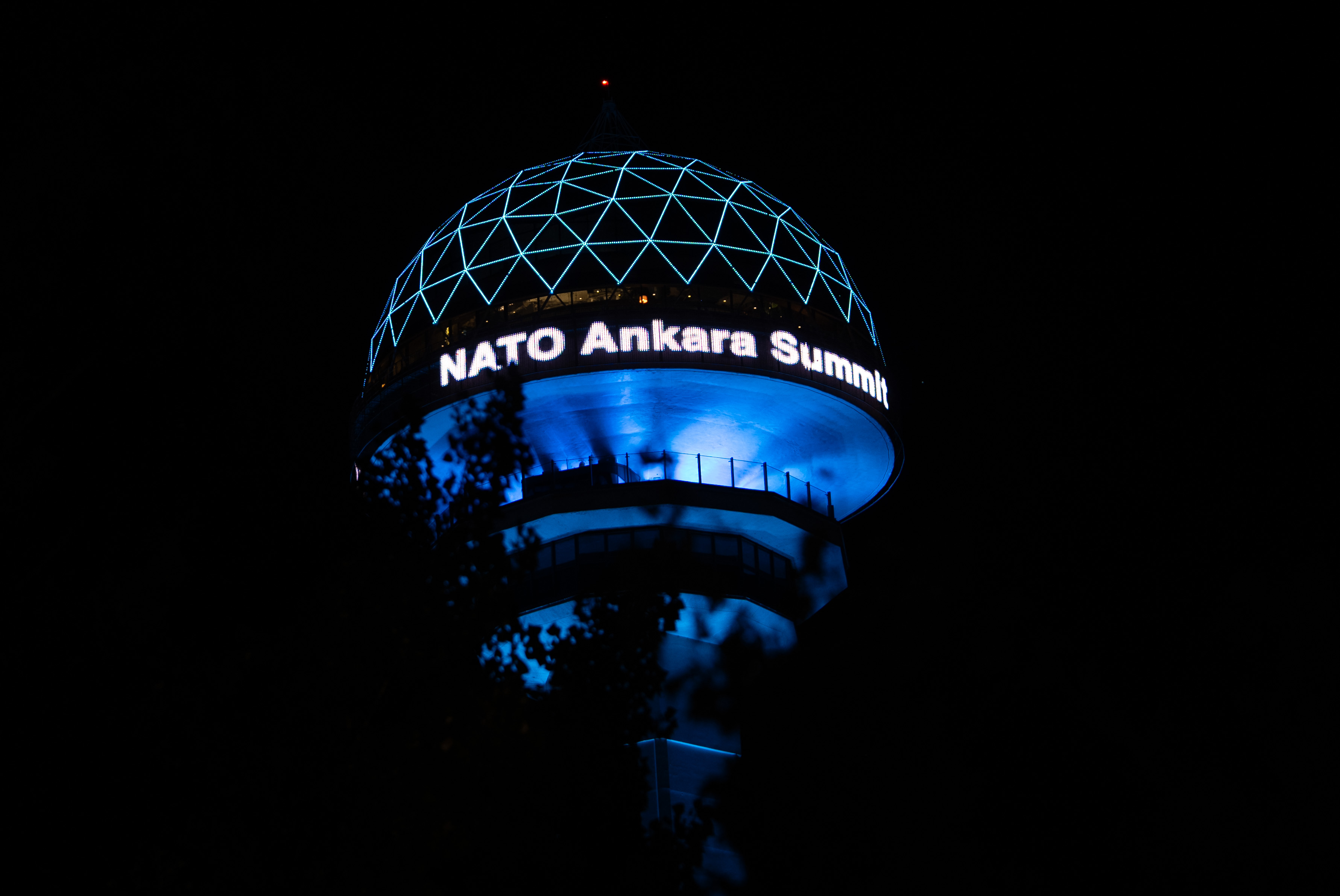 Ankara'da Tarihi NATO Zirvesi: Liderler Başkentte Buluşuyor