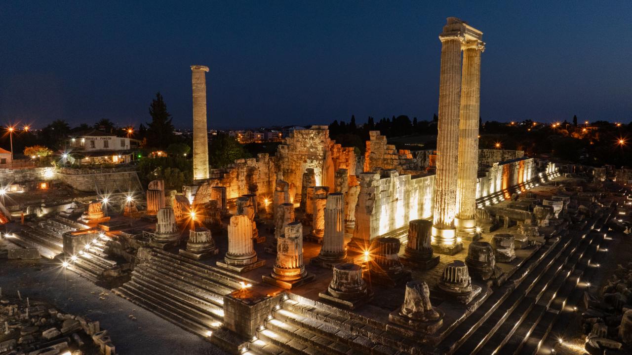 Apollon Tapınağı'nda Gece Müzeciliği: Tarih Akşam Saatlerinde Canlanıyor