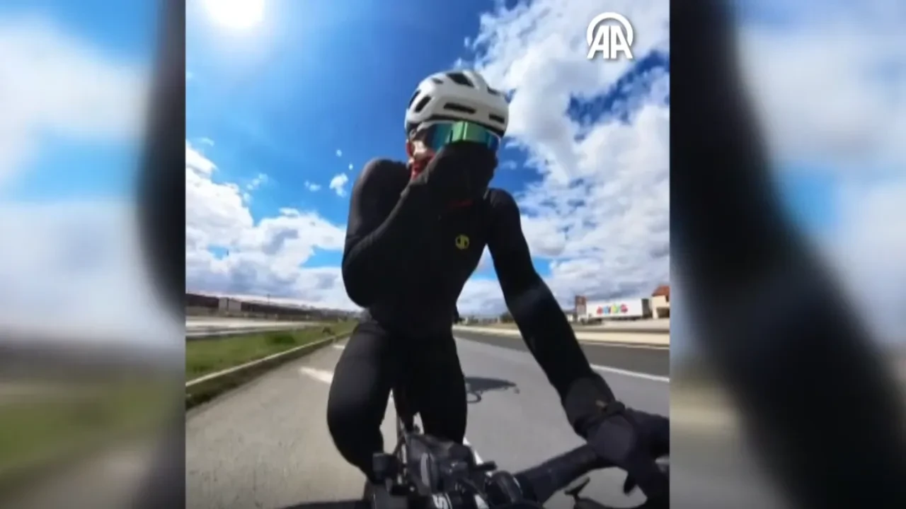 Arılar Öğretmenlere Savaş Açtı! Bisiklet Turunda Yaşanan Olay Kamerada!