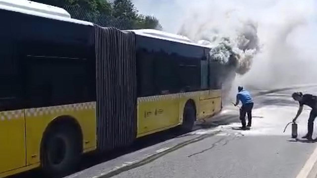 Ataşehir'de İETT Otobüsünde Yangın: Ekipler Müdahale Etti