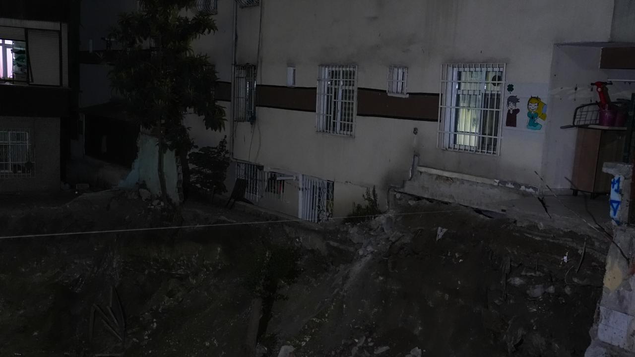 Bahçelievler'de İnşaat Çalışması Sırasında Riskli Bina Tahliyesi