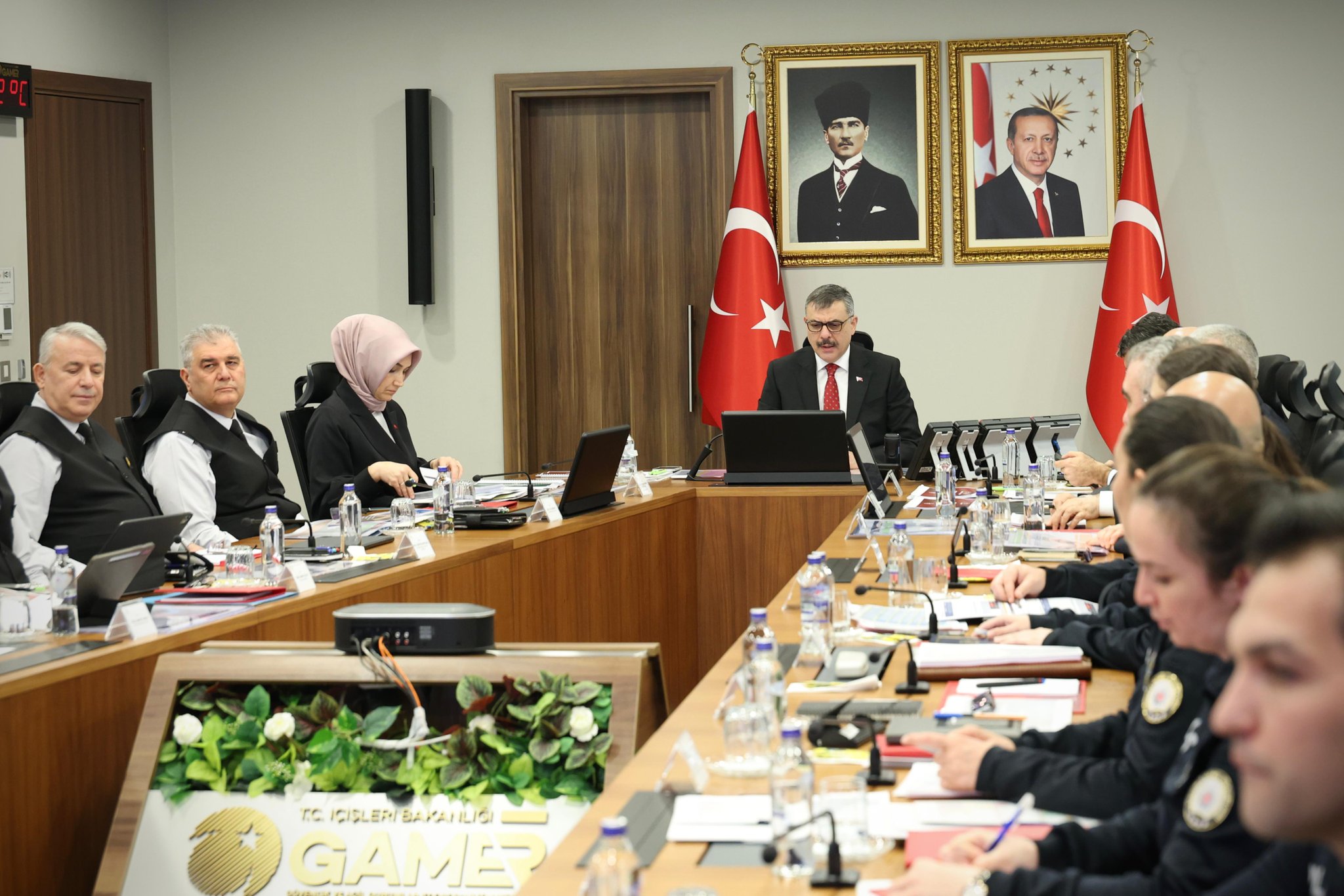 Bakan Çiftçi'den Kritik Güvenlik Zirvesi! Valilerle Ne Konuşuldu? İşte Detaylar...