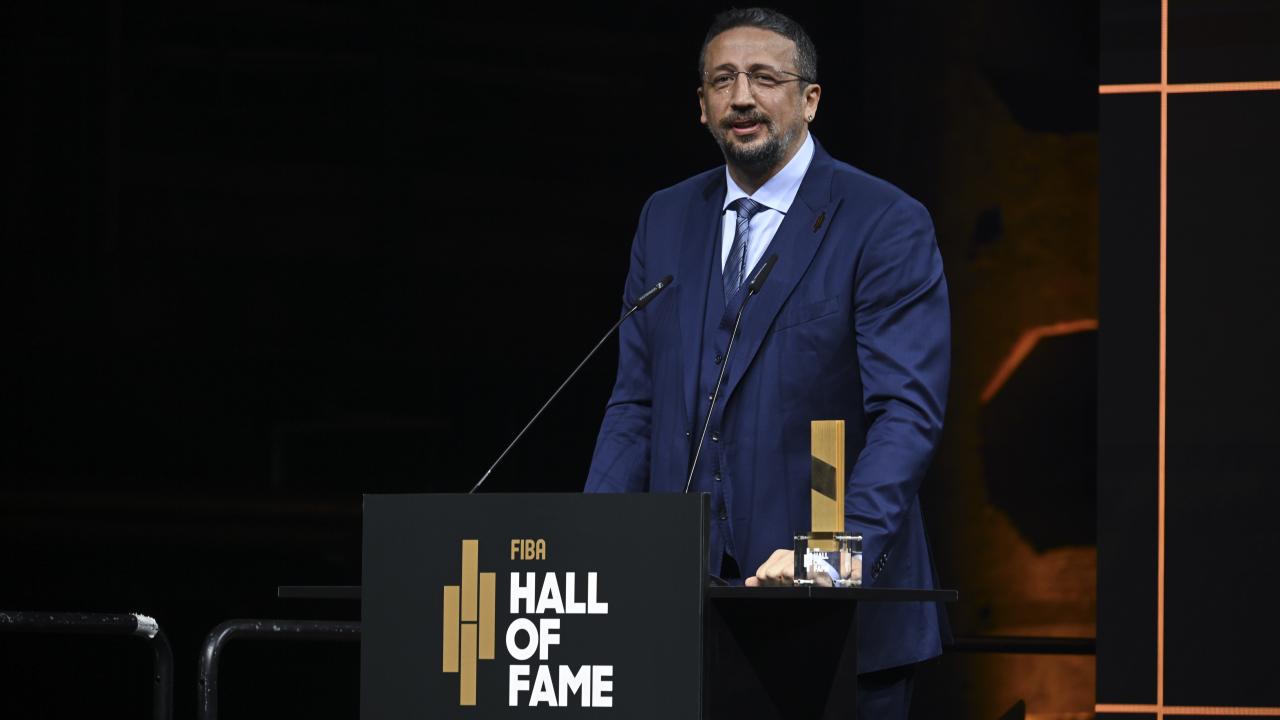 Basketbol Efsanesi Hidayet Türkoğlu'na Büyük Onur! FIBA'dan Tarihi Vefa