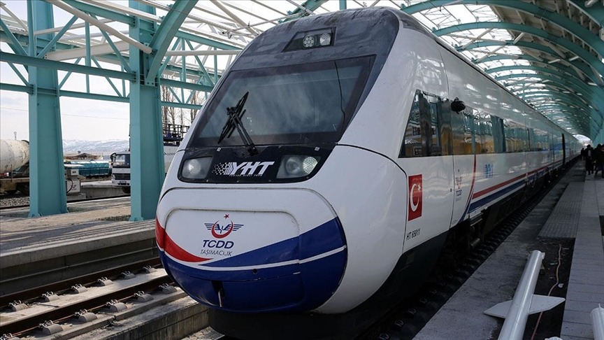 Bayram Seyahati Kabusa Dönmesin! TCDD'den Müjde: Trenlere Ek Seferler ve Kapasite Artışı!