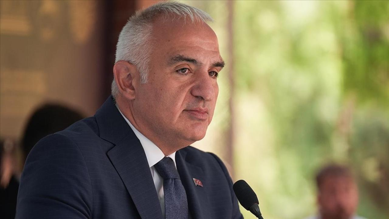 Bayram Tatili Uzuyor Mu? Bakan Ersoy'dan Turizm Sektörünü Sevindiren Açıklama!
