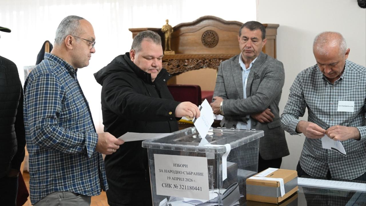 Bulgaristan'da Kritik Seçim! Siyasi İstikrarsızlık Sona Erecek Mi?