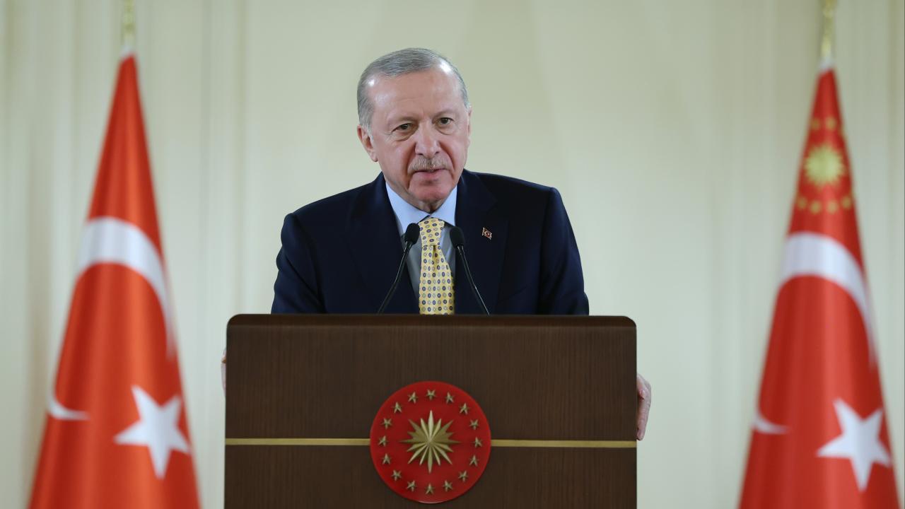 Buz Hokeyi Milli Takımımız Tarih Yazdı! Cumhurbaşkanı Erdoğan'dan Coşkulu Tebrik!