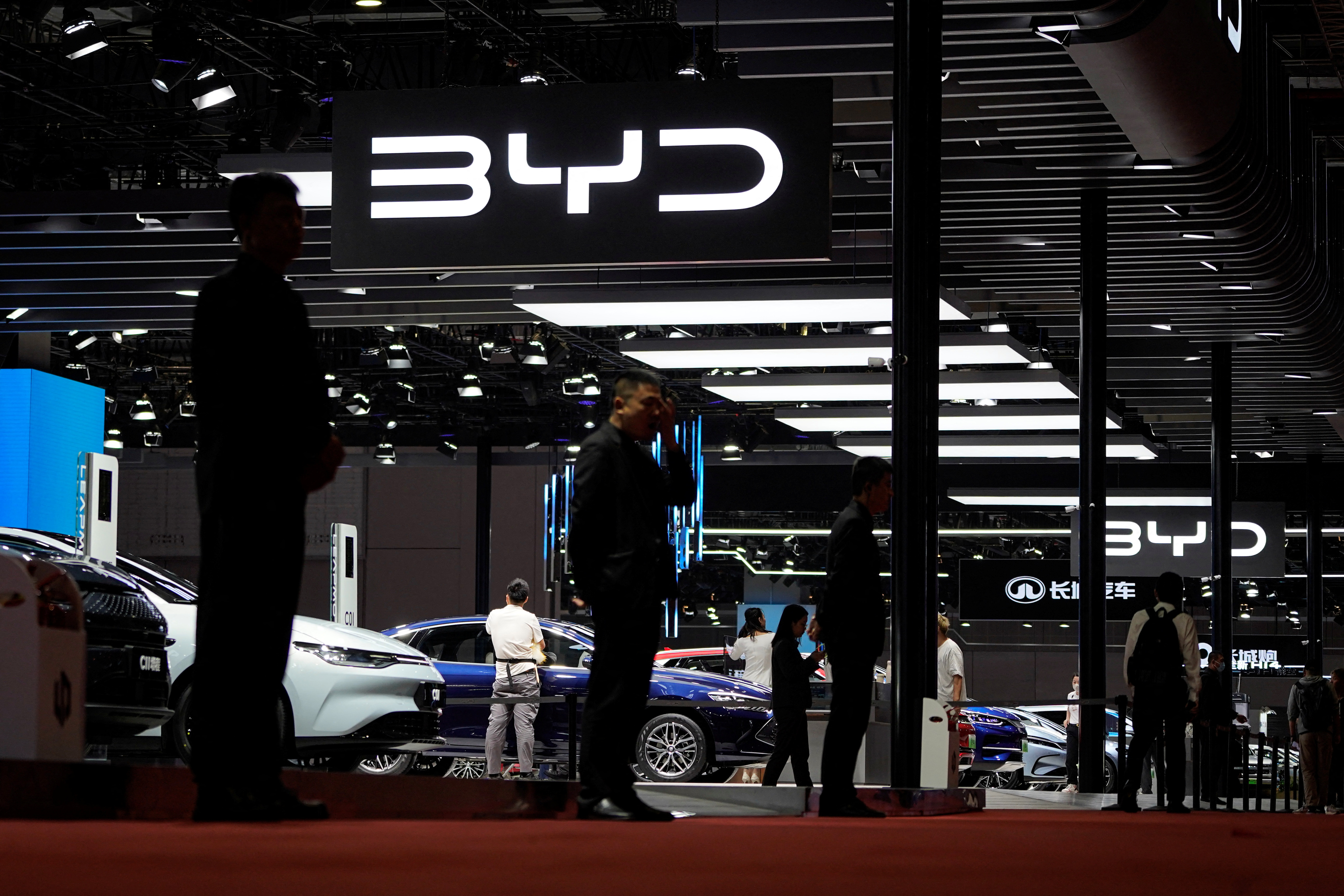 BYD'den İnsansı Robot Hamlesi: Otomotiv Devinden Beklenen Tanıtım