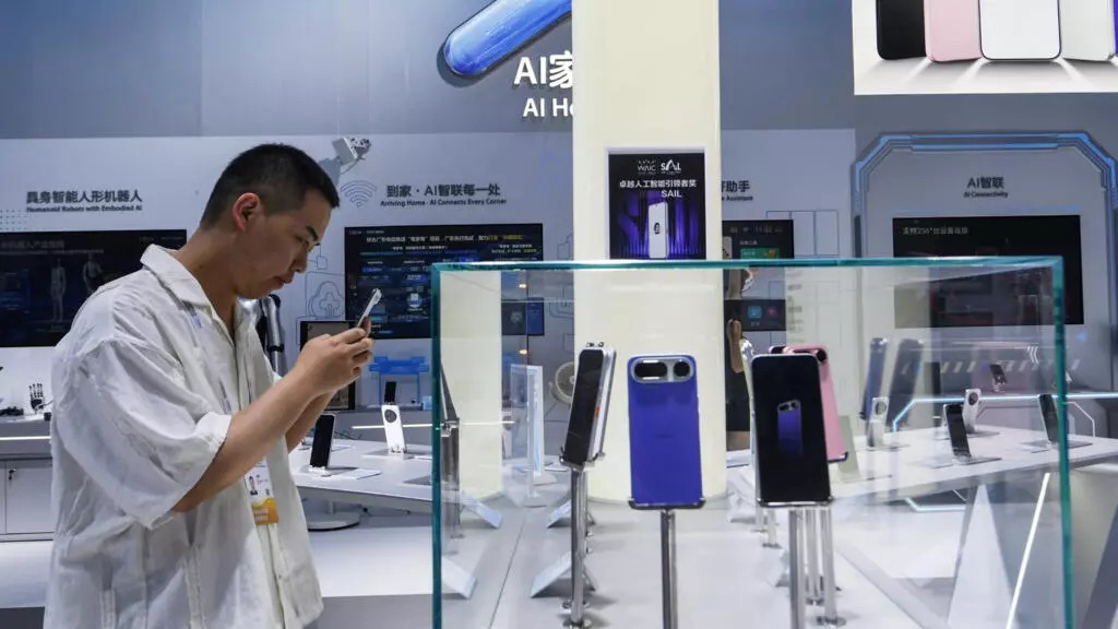 Çin'deki Yapay Zeka Konferansı'nda Akıllı Telefonlarda Yeni Dönem