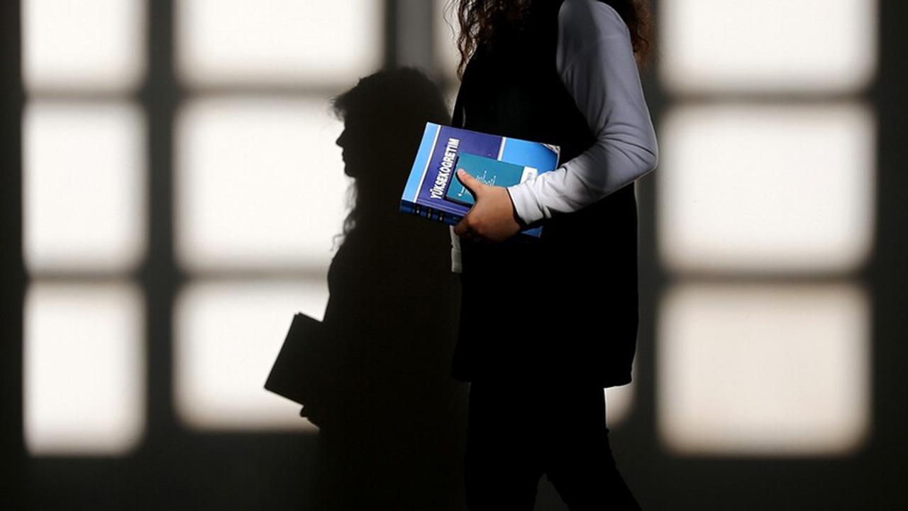 Depremzede Öğrenciler İçin Özel Öğrencilik Hakkı Uzatıldı