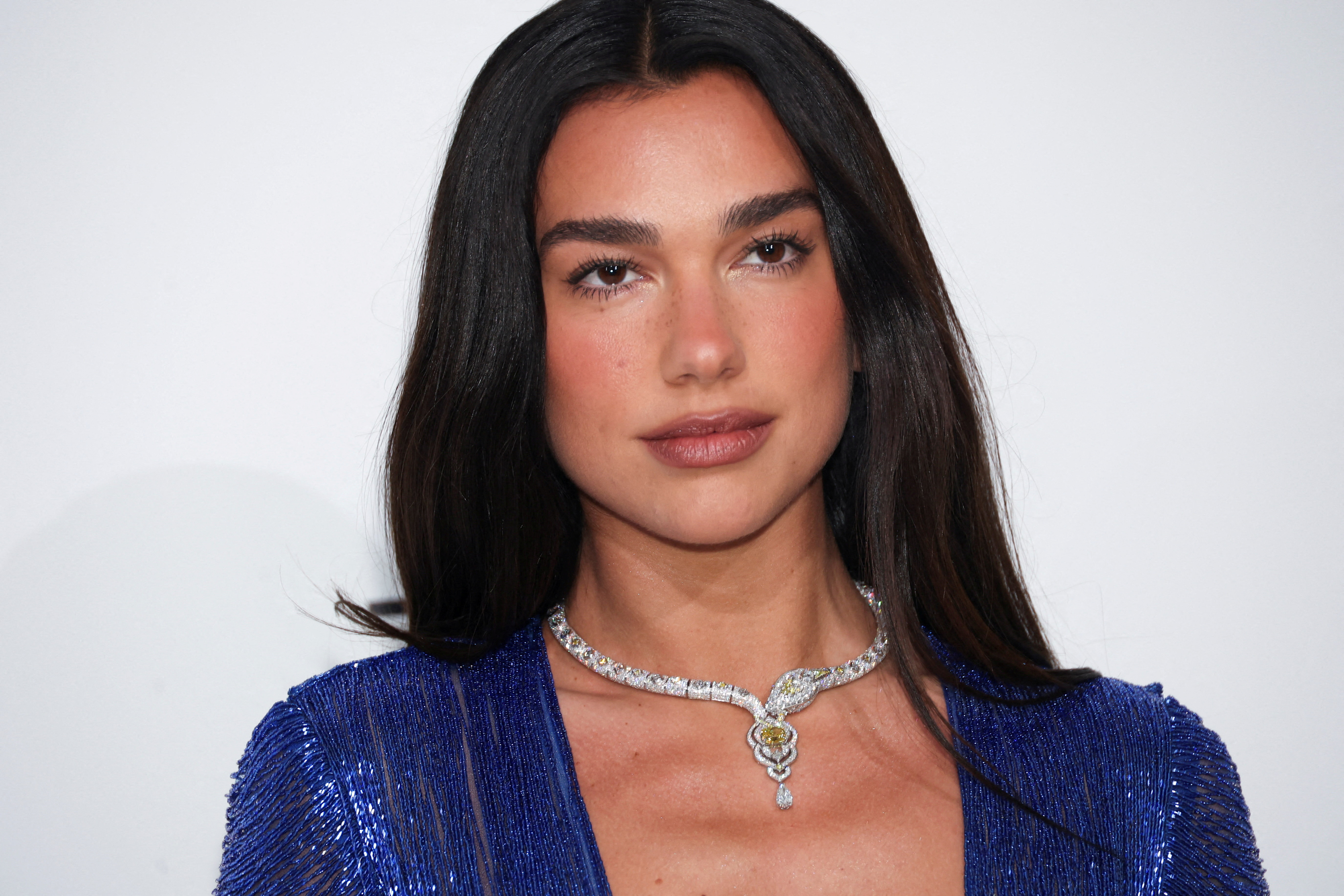 Dua Lipa ve Callum Turner'dan Sürpriz Nikah! Aşkları Evliliğe Mi Dönüştü?