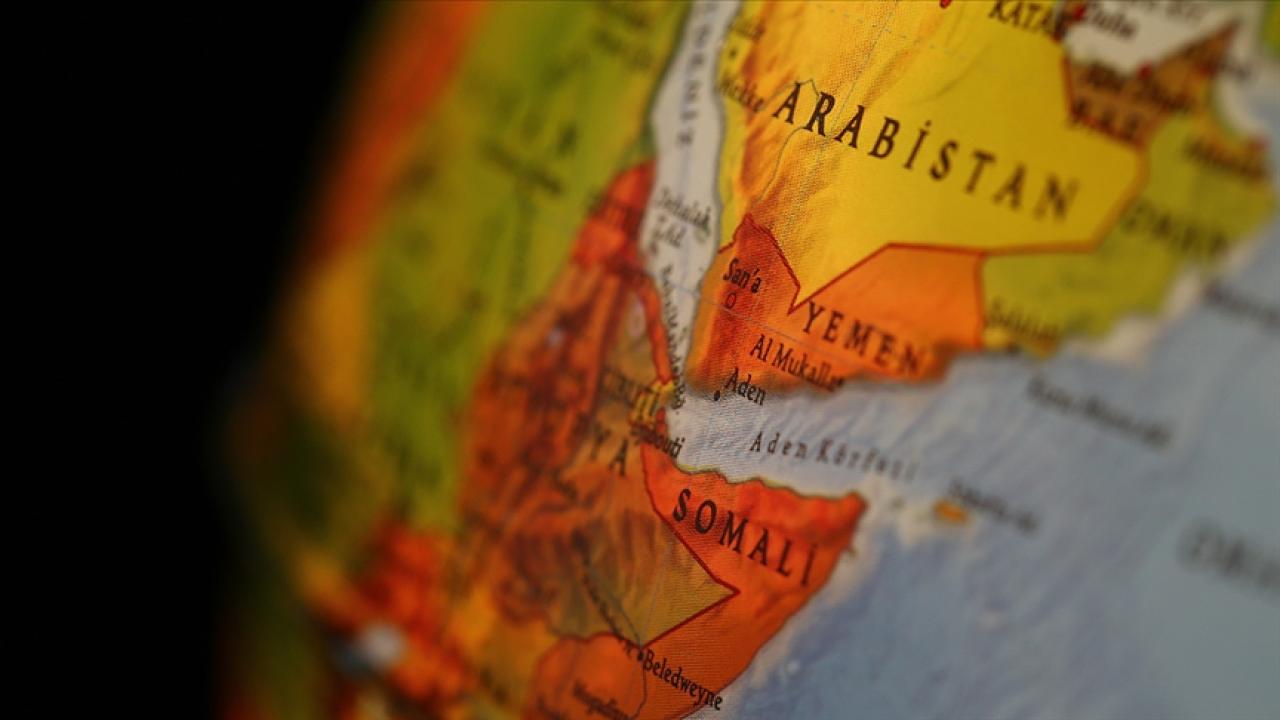 Dünya Ticaretine Darbe Mi Geliyor? İran'dan Kritik Boğazları Kapatma Tehdidi!