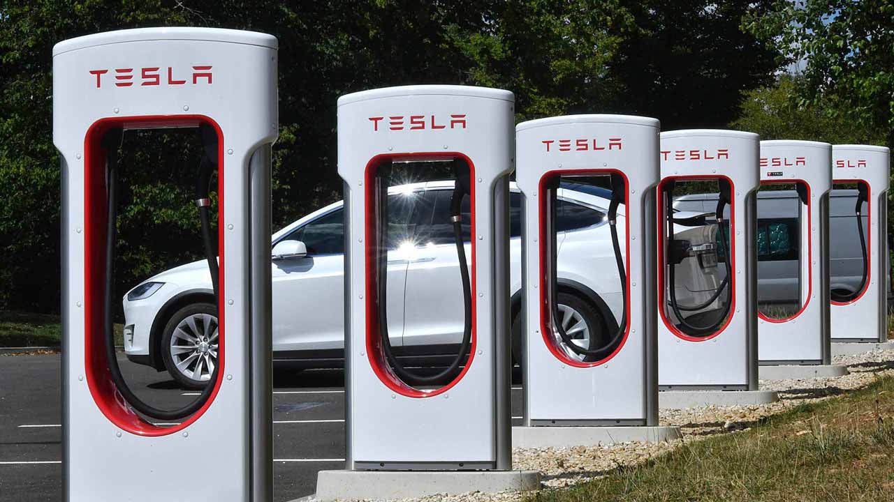 Elektrikli Şarjda Devrim! Tesla Kırşehir'i Fethetti, Türkiye'ye Yayılıyor!