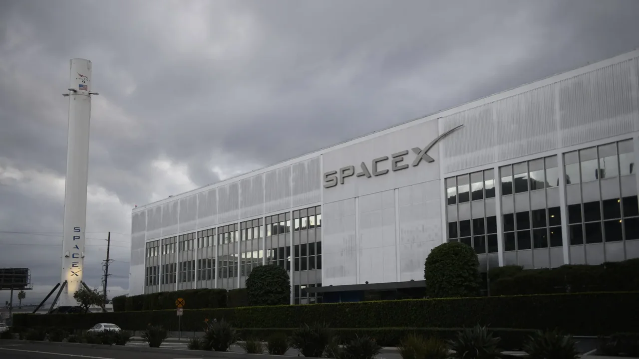 Elon Musk'tan Yapay Zeka Hamlesi! SpaceX, Dev Şirketi 60 Milyar Dolara Satın Alıyor!