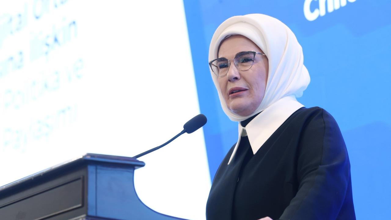 Emine Erdoğan'dan Ailelere Özel Mesaj: 'Aile, Toplumun Kalbidir!'