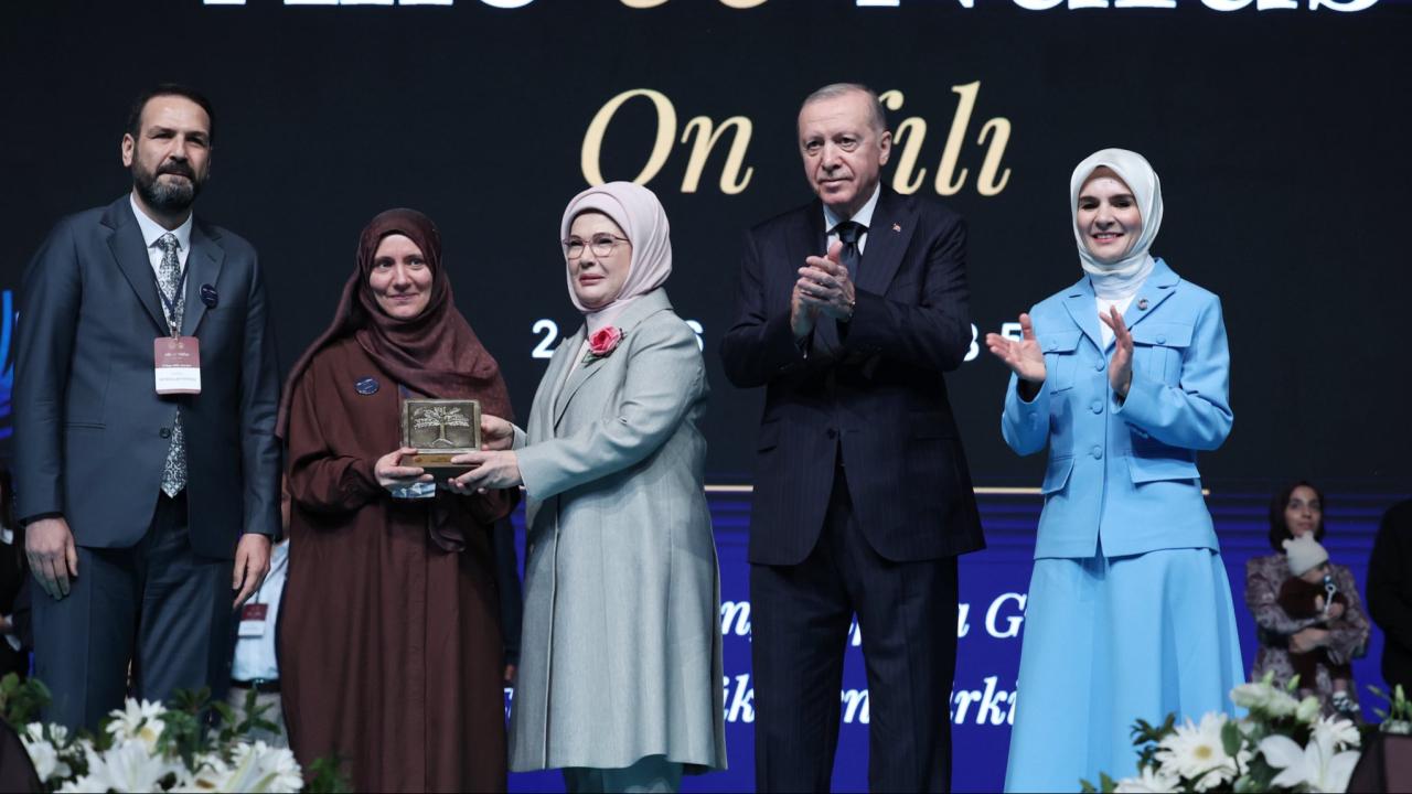 Emine Erdoğan'dan Gelecek Nesillere Yatırım: Aile ve Nüfus Vizyonu Açıklandı!