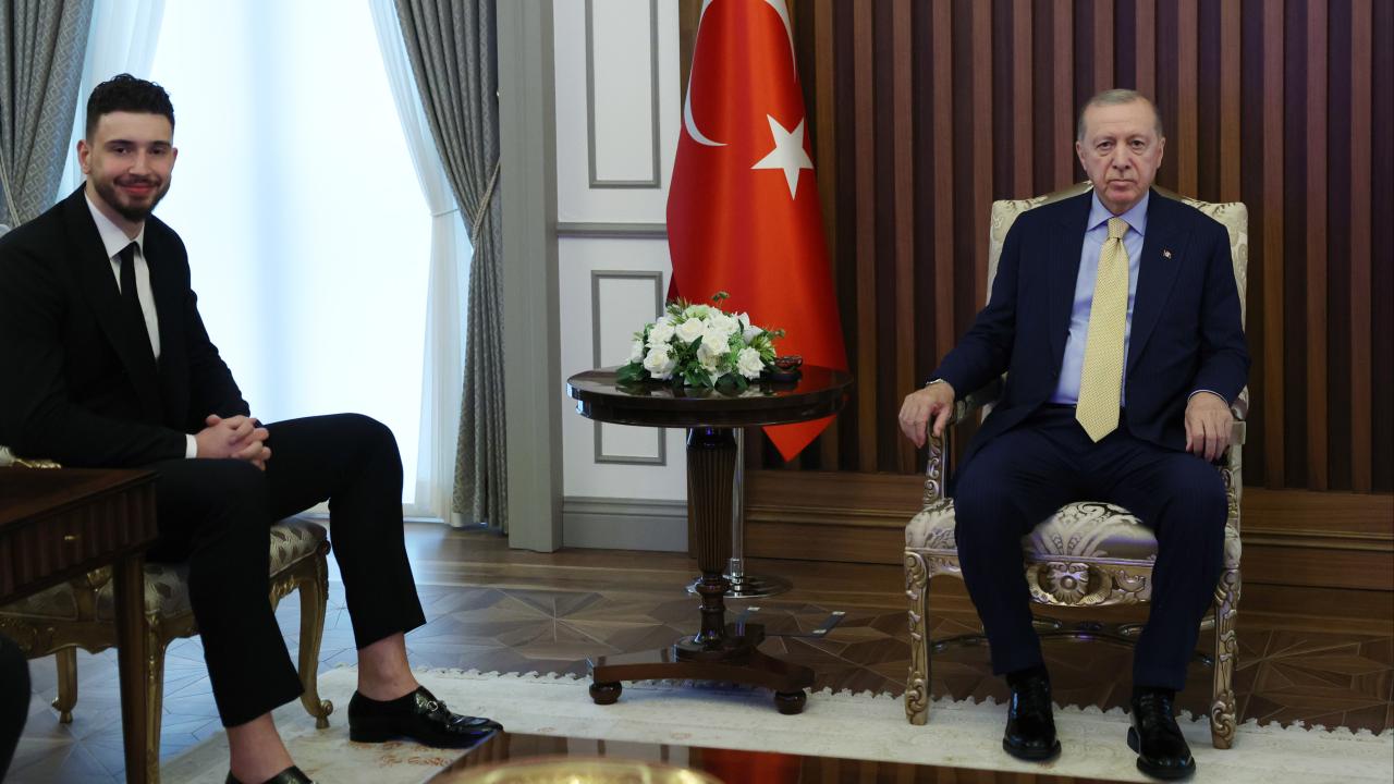 Erdoğan'dan NBA Yıldızına Özel Kabul! Alperen Şengün'ün Ziyareti Gündem Yarattı!