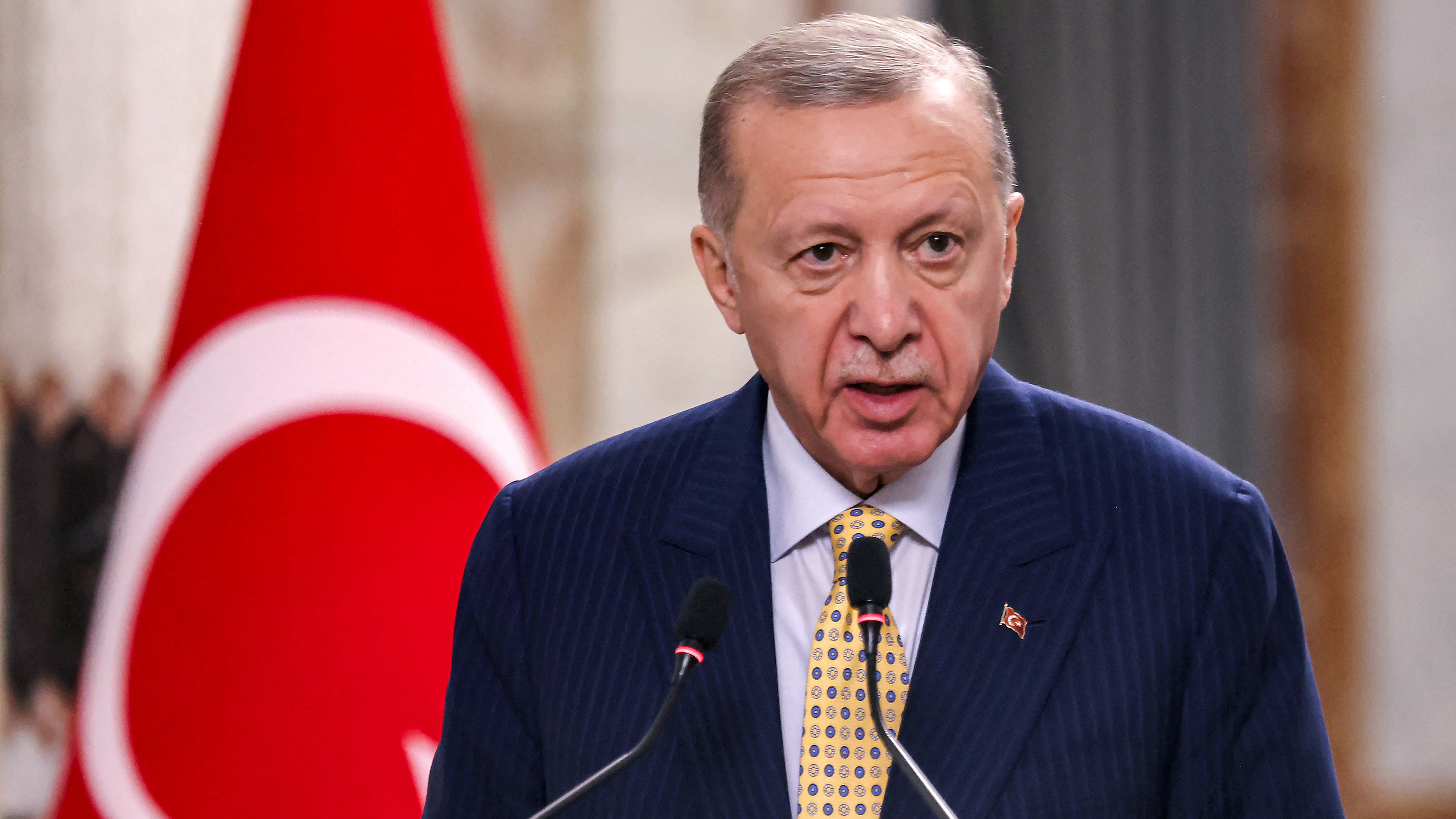 Erdoğan'dan Şok Saldırıya Sert Tepki: 'Demokrasilerde Silah Değil, Fikirler Konuşur!'