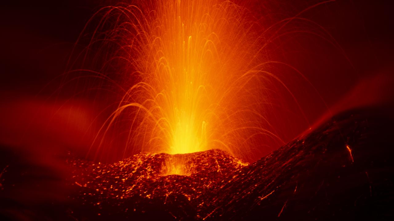 Etna Yanardağı'nın Sırrı Çözüldü: Bilim Dünyası Şaşkın! Böylesi Daha Önce Görülmedi