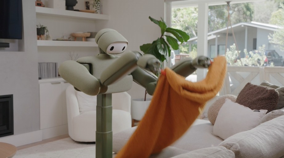 Ev İşlerinde Yeni Dönem: Çamaşır Katlayan ve Yatak Düzenleyen Robot