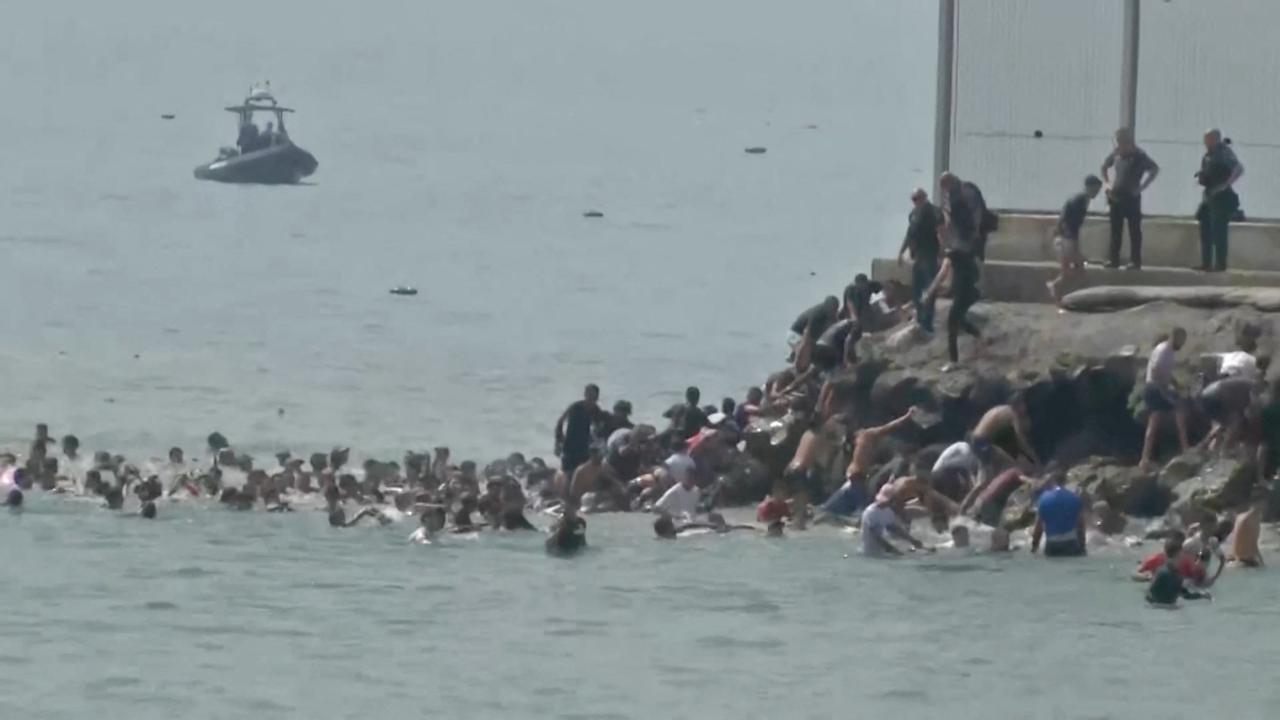 Fas'tan Ceuta'ya Geçmeye Çalışan 18 Göçmen Hayatını Kaybetti