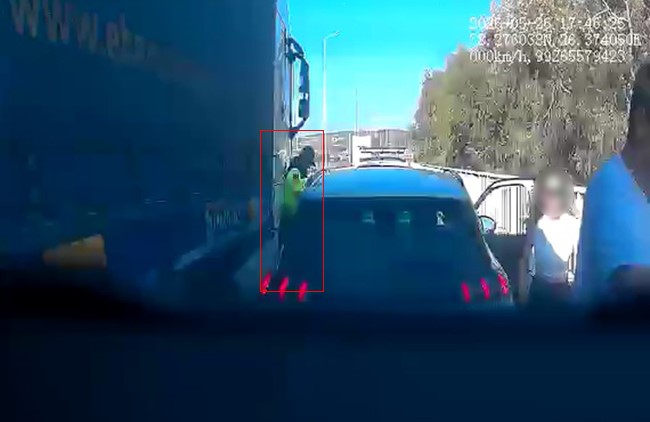 Flaş! Yardıma Koşan Jandarma Azrail'le Dans Etti: Otoyolda Yaşanan Korkunç Anlar!