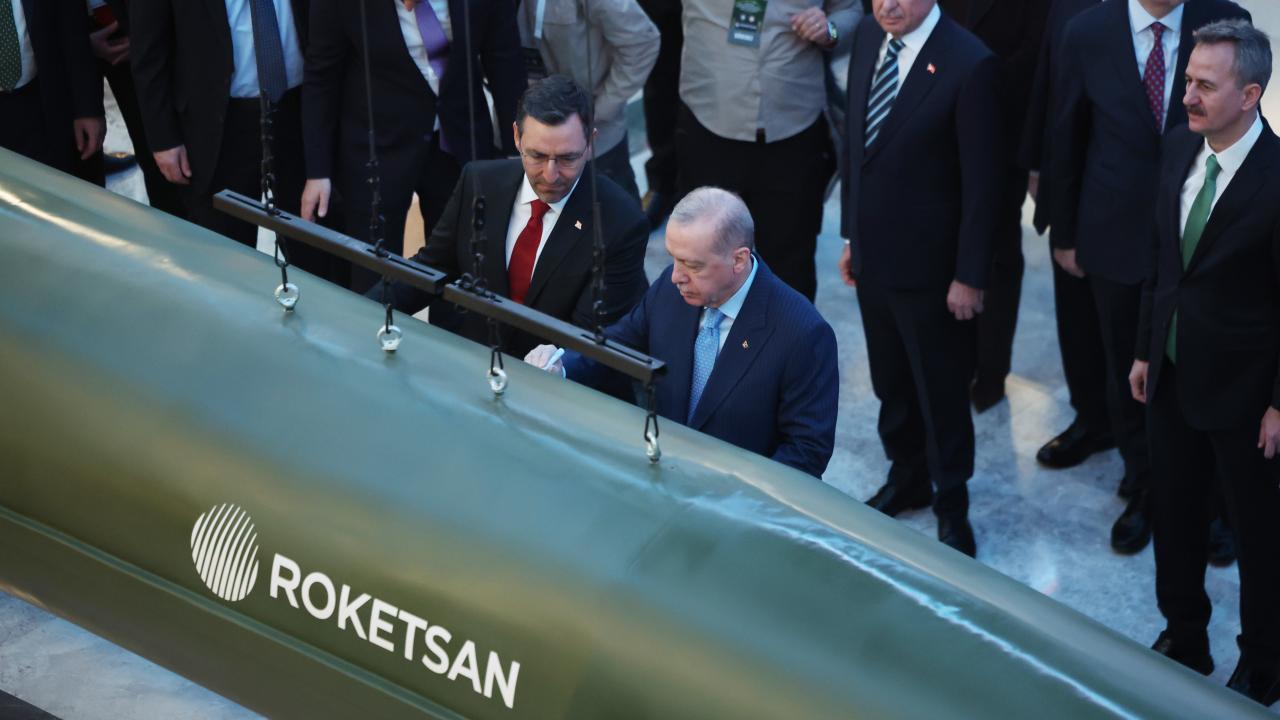 Gizli Projeler mi? Erdoğan'dan ROKETSAN'a Sürpriz Ziyaret! Savunma Sanayiinde Yeni Hamle mi Geliyor?