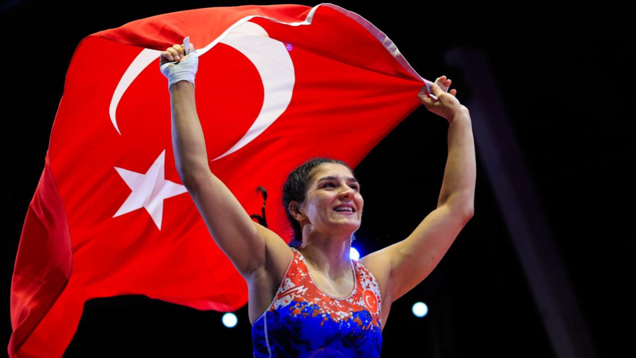 Gururumuz Nesrin Baş! Avrupa Güreş Şampiyonası'nda Altın Madalya Coşkusu!