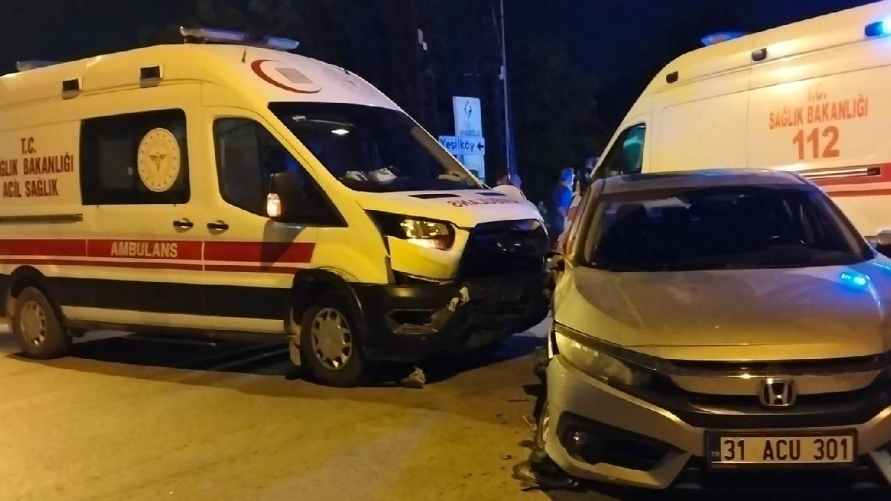 Hatay'da Korkunç Kaza! Ambulans ve Otomobil Çarpıştı: Yaralılar Var!