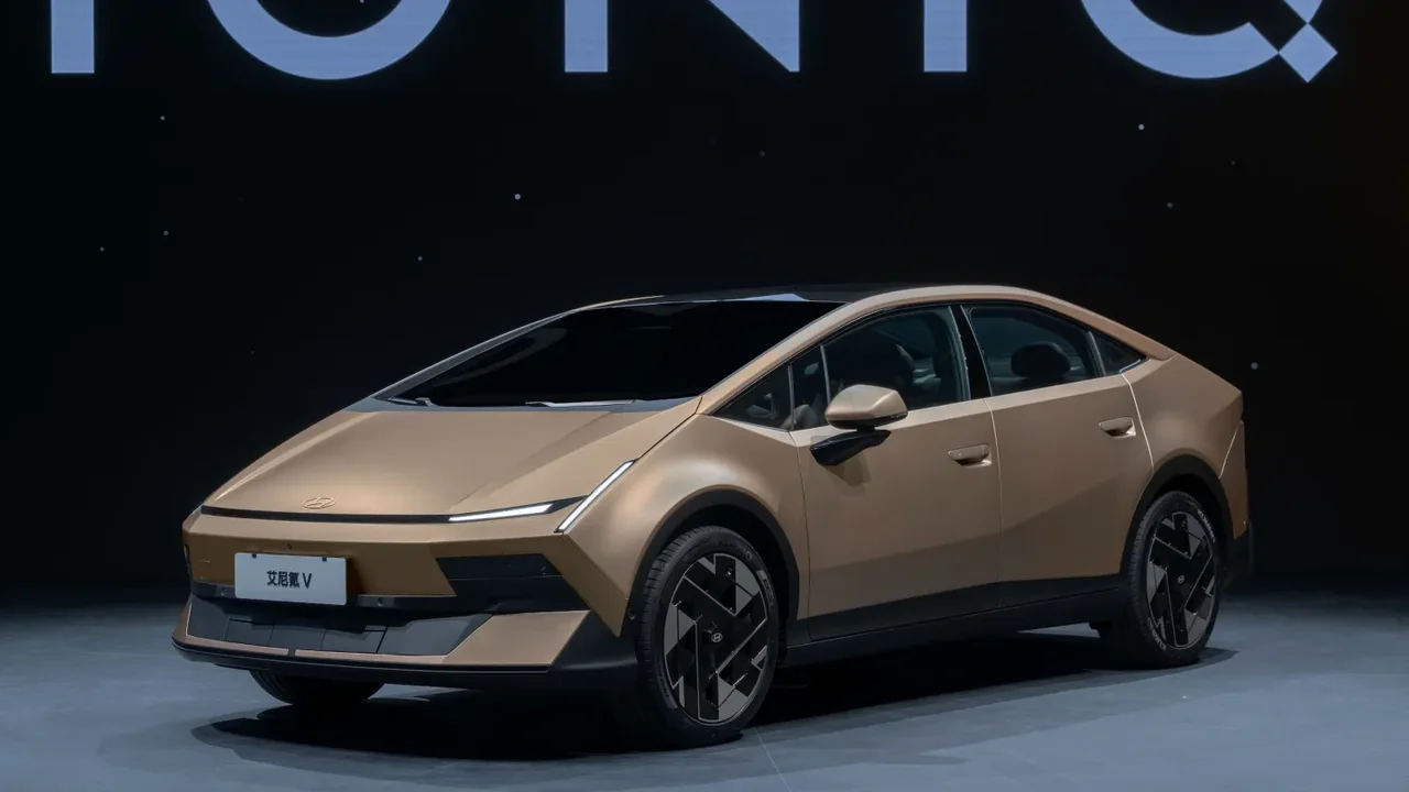 Hyundai'den Elektrikli Şov! 600 KM Menzilli Ioniq V Ortaya Çıktı! Şarj Derdine Son Mu?