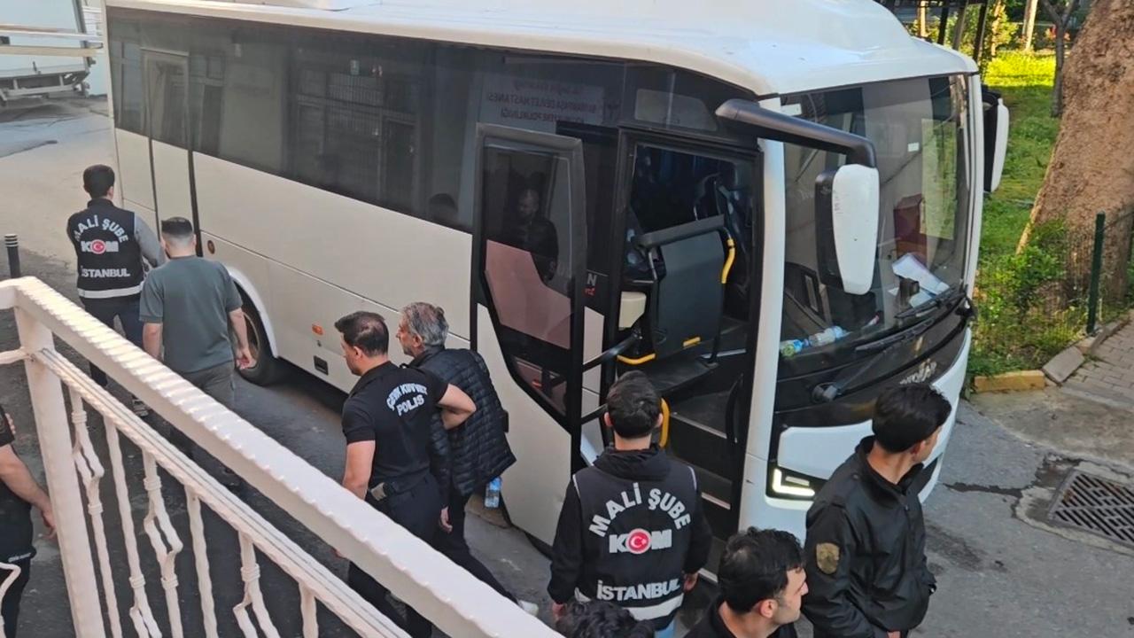 İBB'de Bomba İddia! İhalelerde Usulsüzlük Soruşturması Adliyeye Taşındı! İmamoğlu'nun Açıklaması Bekleniyor...