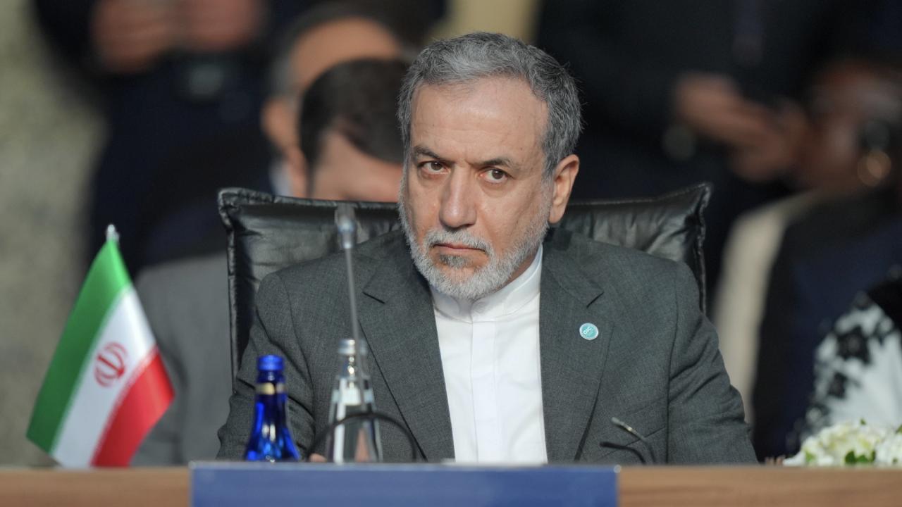 İran Dışişleri Bakanı Arakçi'den Mısır'a Destek Mesajı