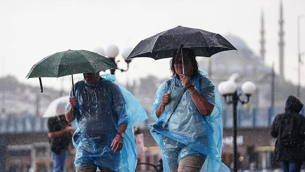 İstanbul Alarmda! Hafta Sonu Kabusa Dönüyor: Yağmur Geri Geliyor