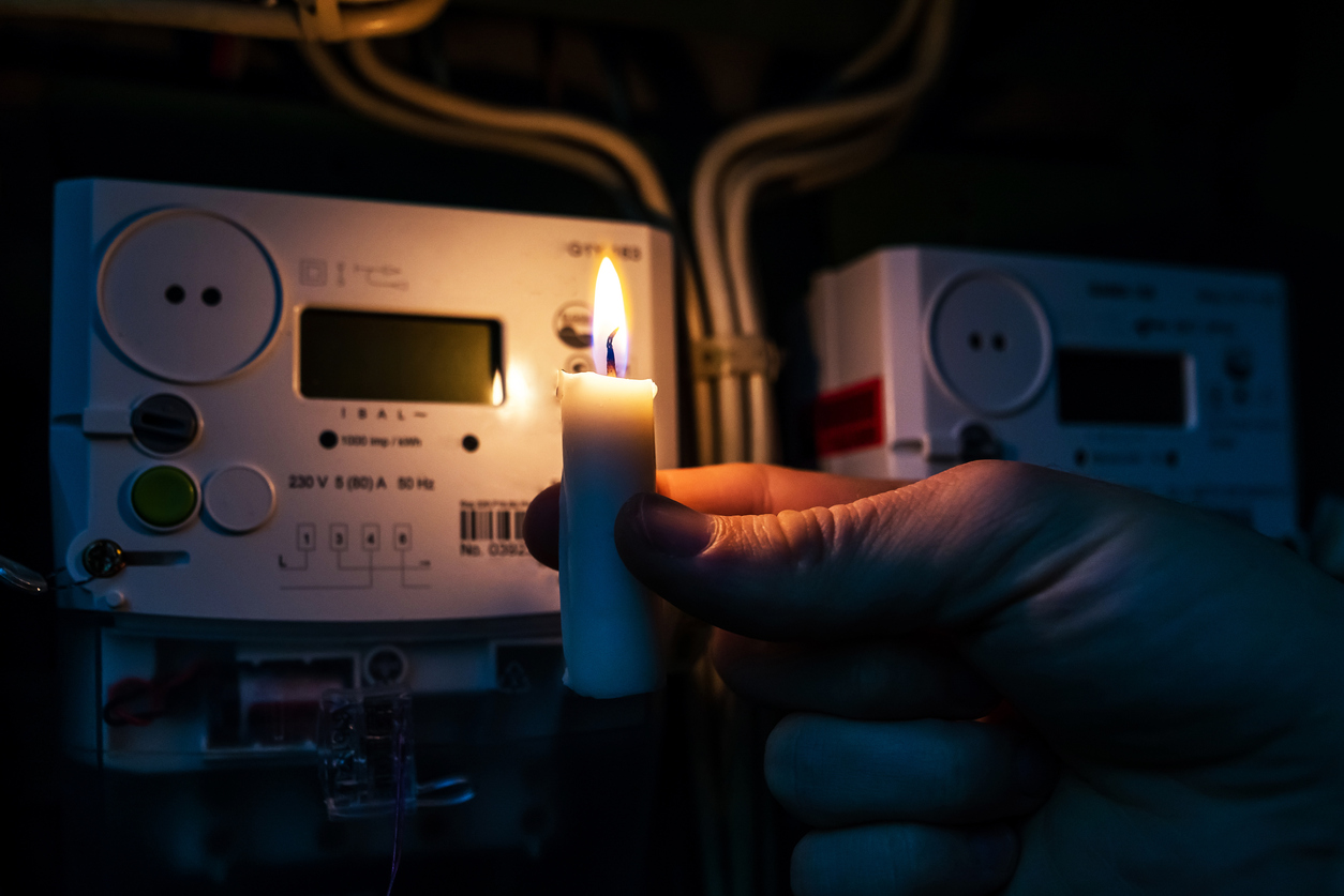 İstanbul Karanlığa Gömülecek! 17 İlçede Şok Kesinti: Elektrikler Sabaha Kadar Yok!