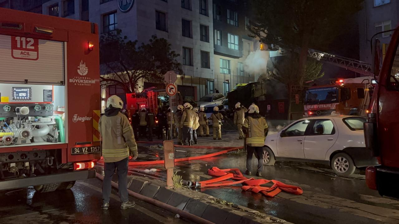 İstanbul Şişli'de Korku Dolu Anlar! İş Yerinde Çıkan Yangın Büyüdü, Paniğe Neden Oldu!