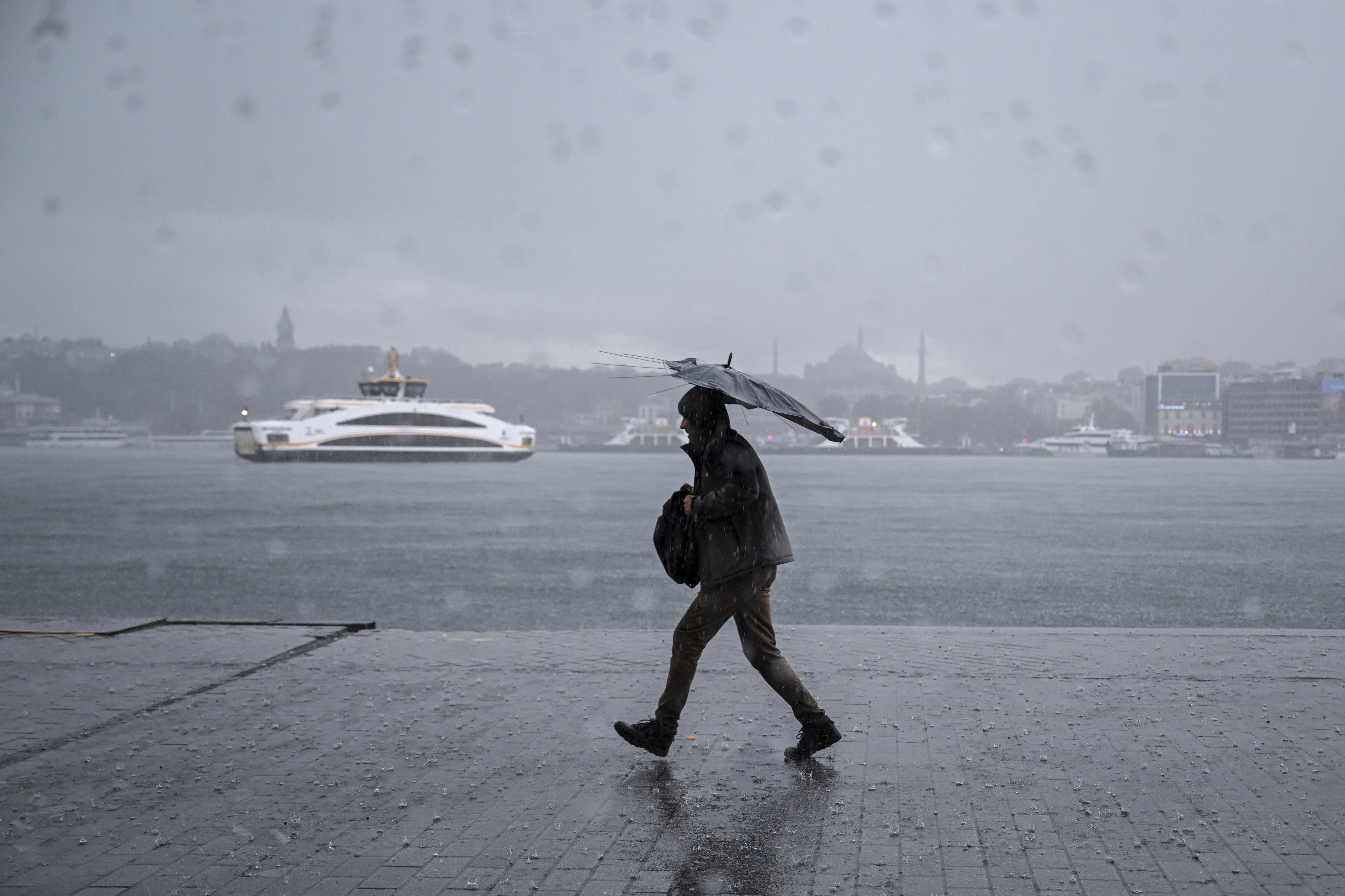 İstanbul'da Alarm Zilleri Çalıyor! Güneş Veda Ediyor, İşte Beklenen Kabus Senaryosu