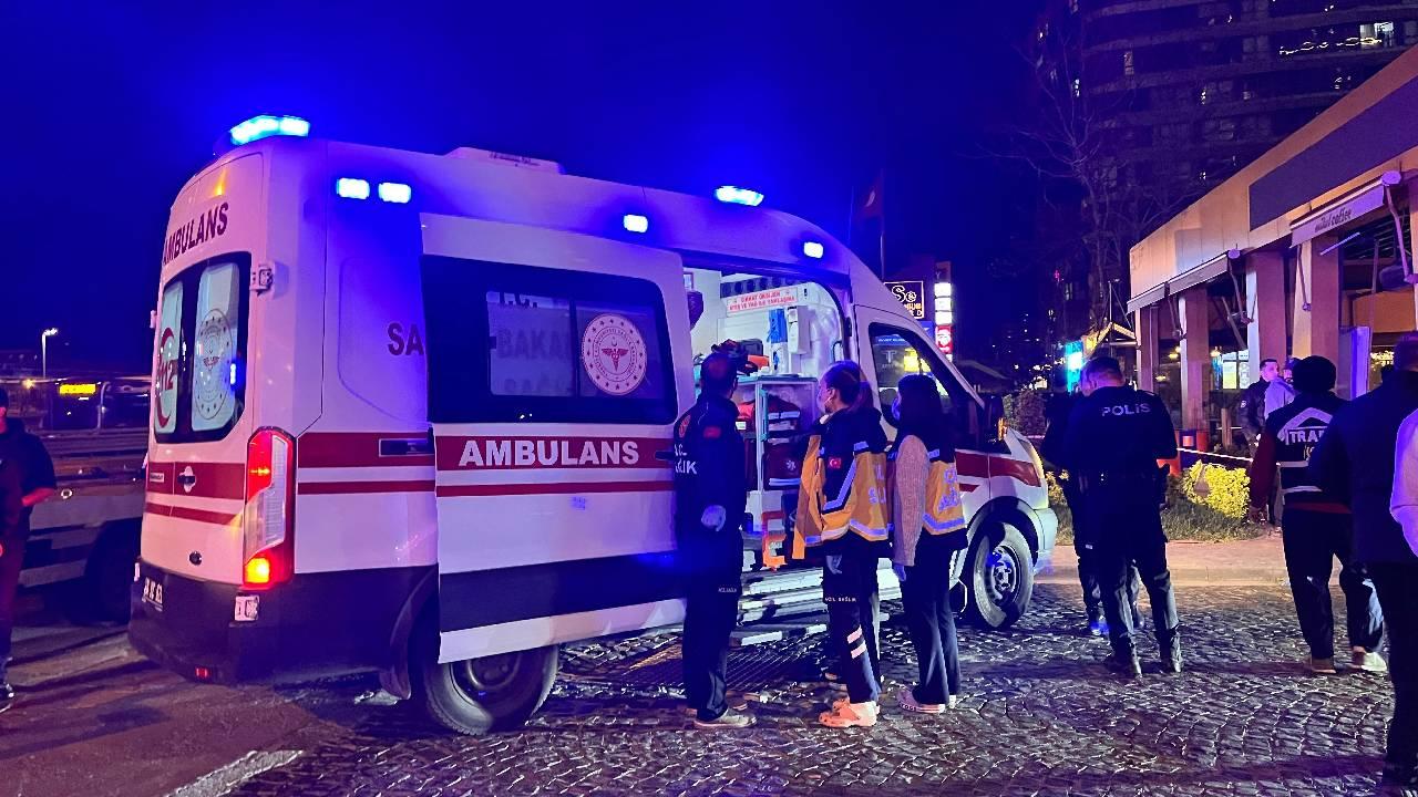 İstanbul'da Korkunç Kaza! Araç Kafeye Daldı, Ortalık Savaş Alanına Döndü!