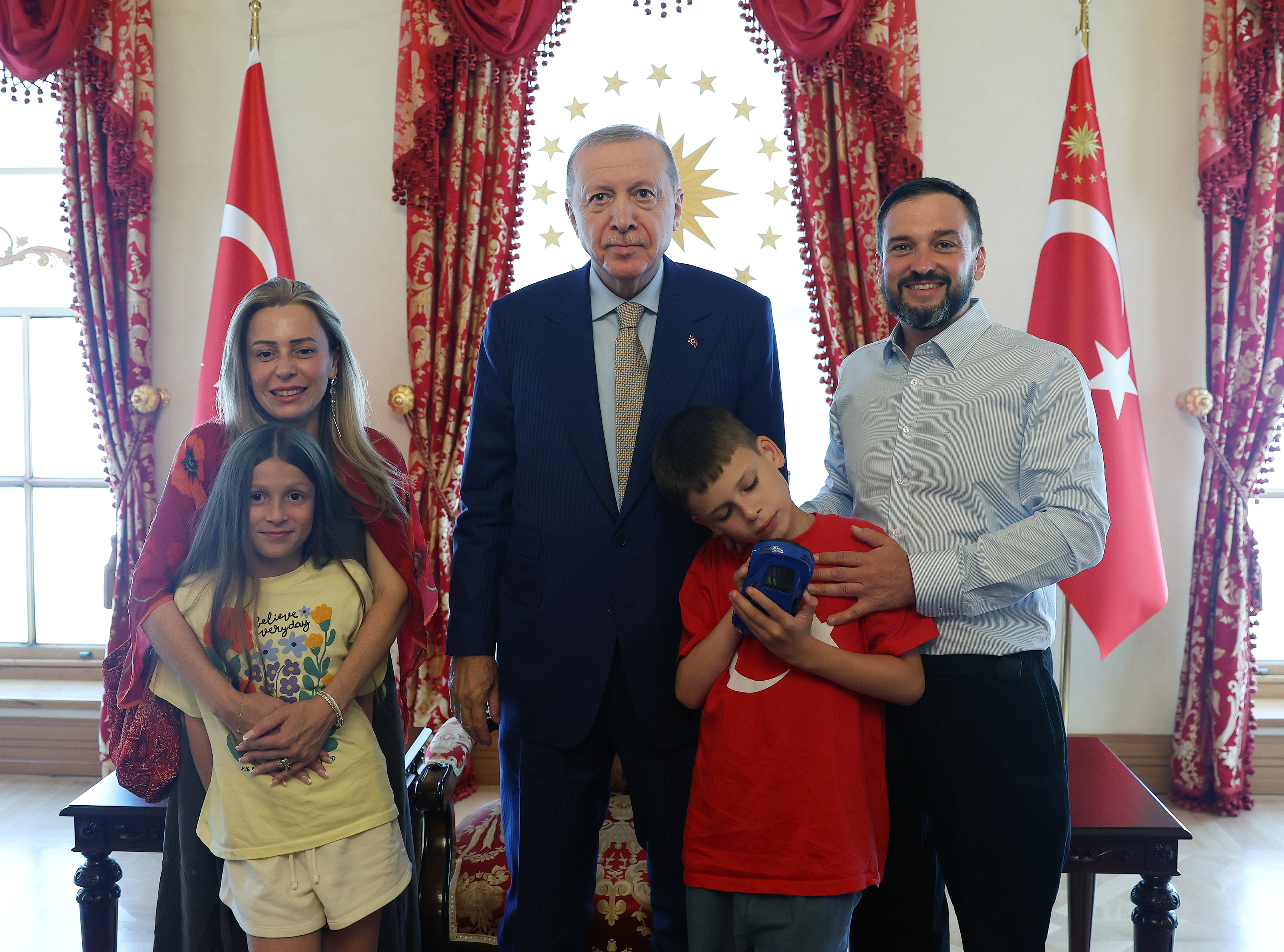 İstanbul'da Şiddetli Fırtına: Hayat Olumsuz Etkilendi