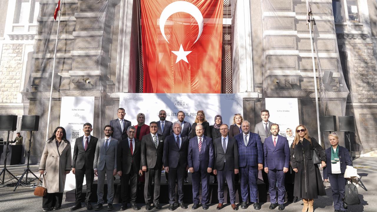 İstanbul'un Tarihi Hazineleri Dijitalleşiyor! "Dijital İstanbul" Projesiyle Okullar Canlanıyor!