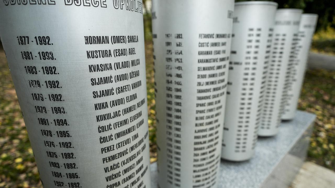 İtalyan Turistler Savaş Turizminin Karanlık Yüzü! Saraybosna'da Keskin Nişancı 'Eğlencesi' Şoku!