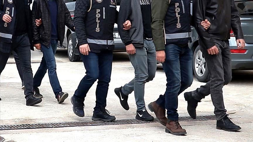 İzmir'deki Yolsuzluk Soruşturmasında Siyasi Yankı: İki İsim Gözaltında
