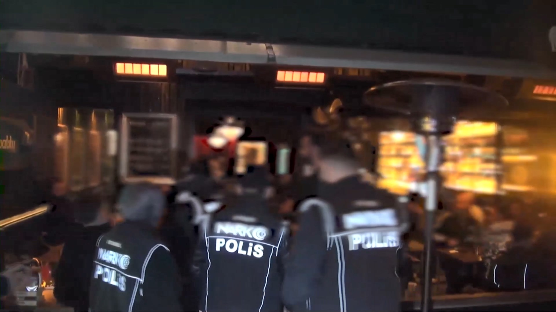 Kadıköy'de Gece Hayatına Şok Baskın! Uyuşturucu Operasyonunda Neler Yaşandı?
