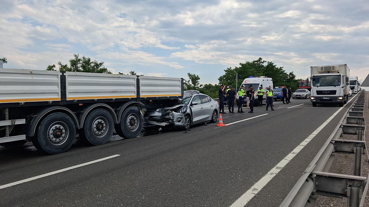 Karabük'te Trafik Kazası: 1 Kişi Hayatını Kaybetti, 8 Yaralı